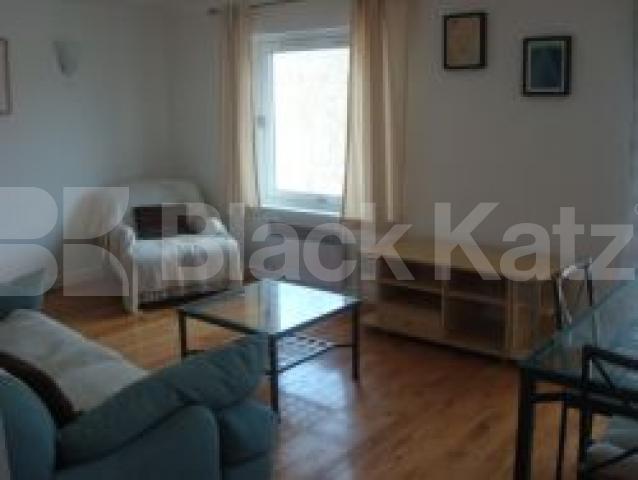 			AMAZING FLAT , GREAT LOCATION!!!!!, 1 Bedroom, 1 bath, 1 reception Flat			 City road / Angel, Angel